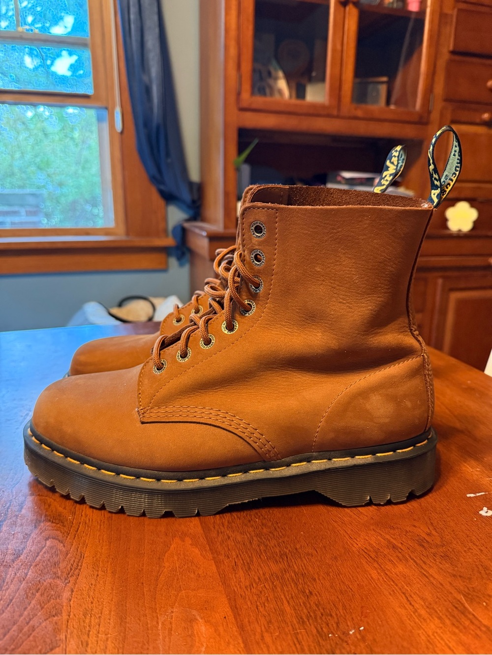 Men's Brown Lace-Up Dr Martens